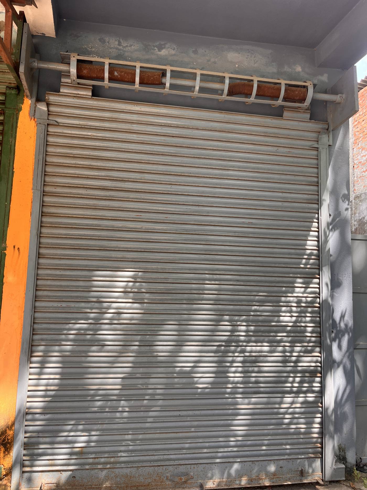 Shop for sell in Lahra chowk